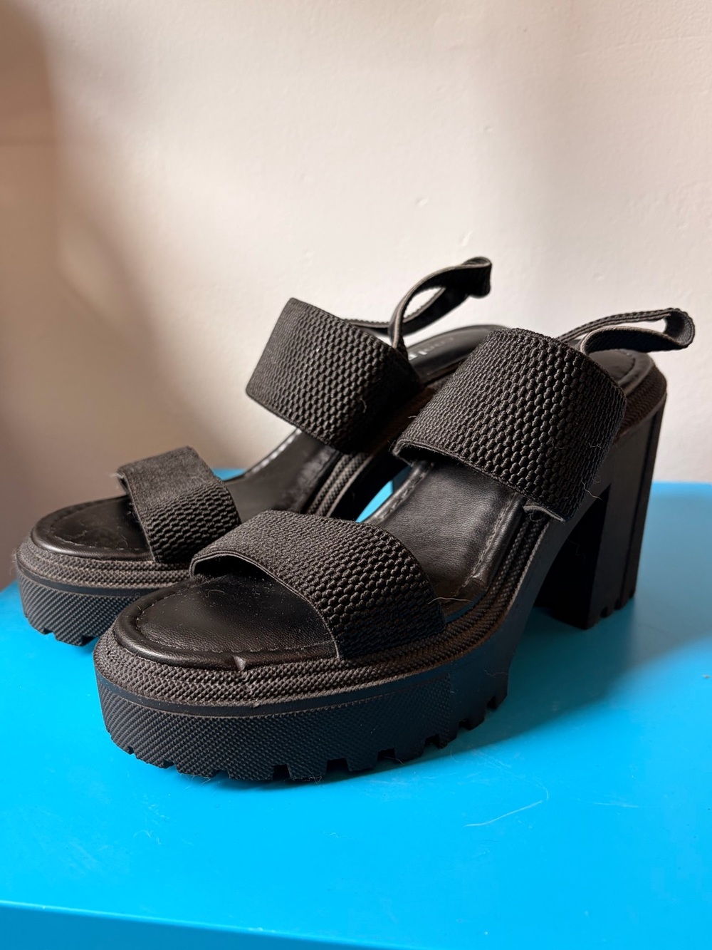 Steve Madden Black Chunky Platform Sandals